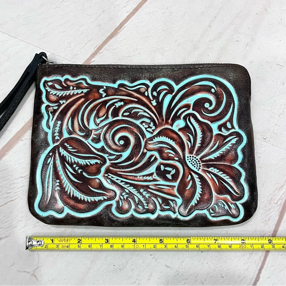 NWOT Patricia Nash Boho Turquoise Tooled Cassini Leather Wristlet Clutch Purse